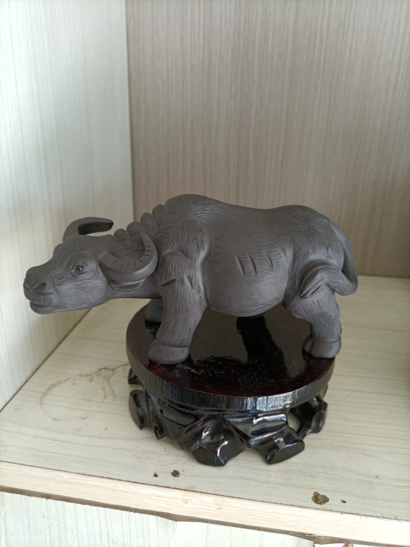 宜兴原矿紫砂雕塑全手工制作牛气冲天