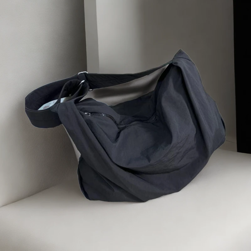 港风男女单肩包休闲健身瑜伽时尚包网红包潮流轻便百搭肩包斜跨