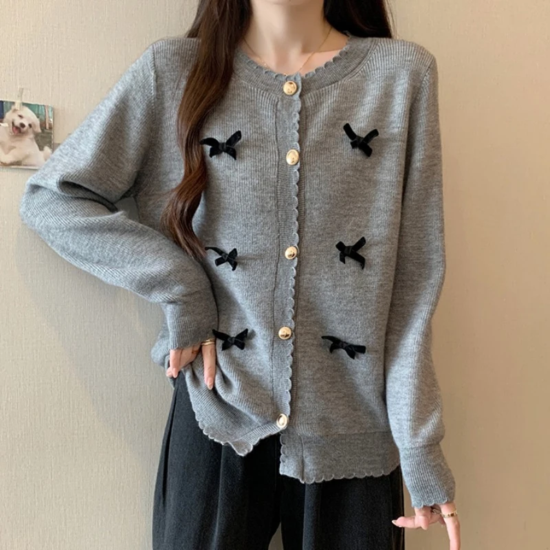 大码蝴蝶结钉珠开衫毛衣外套女秋冬胖MM宽松显瘦百搭洋气针织上衣