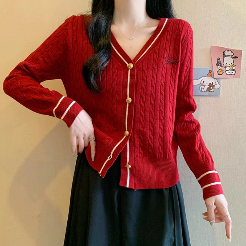 大码红色V领麻花开衫毛衣女秋冬胖MM宽松显瘦百搭洋气针织衫上衣