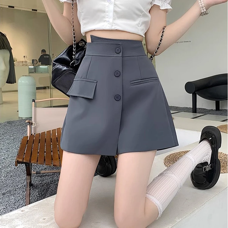 灰色设计感高腰阔腿西装短裤女夏季新款不规则排扣显瘦a字裤裙子