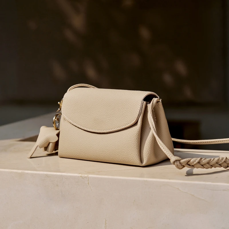 包包2023新款斜挎包女夏感小方包2022女包单肩时尚百搭女士真皮