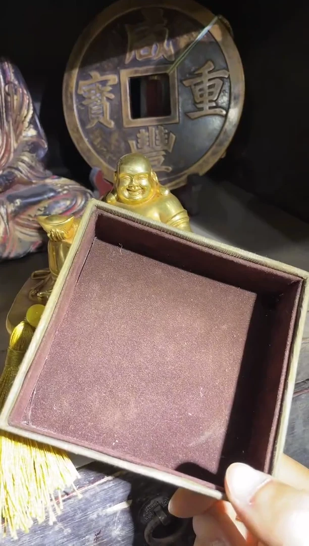 【闪购商品】织绣我自踏雪至山巅 金小弥勒