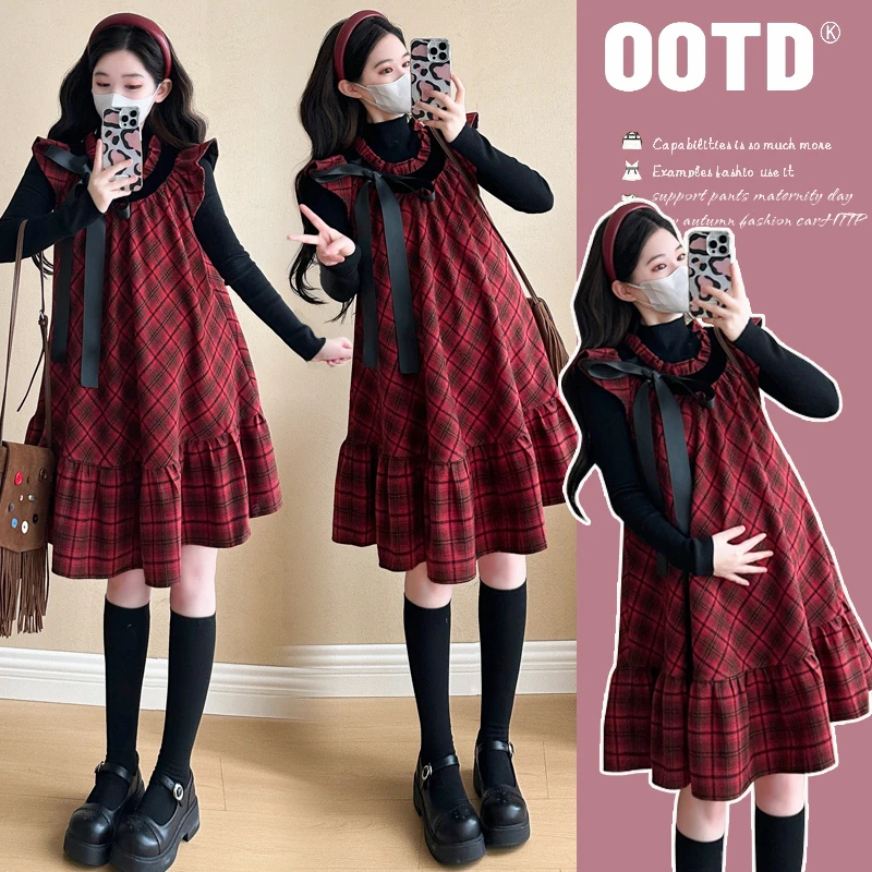 孕妇套装减龄红色格纹背心裙女秋季新款设计感连衣裙打底衫两件套
