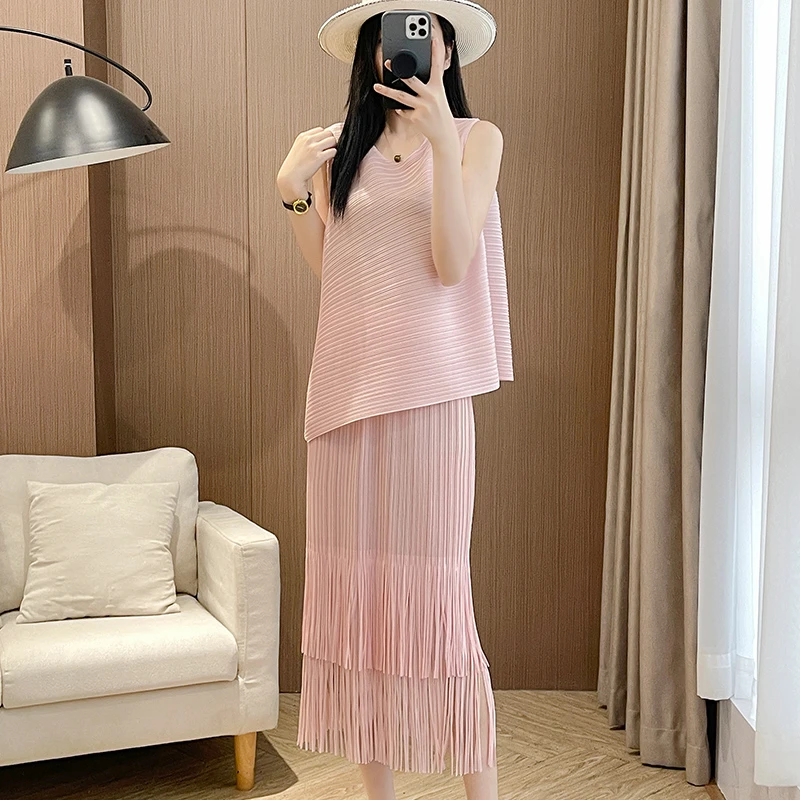 三宅2024年夏装搭配女斜摆褶皱宽松背心上衣收腹遮胯流苏半身裙