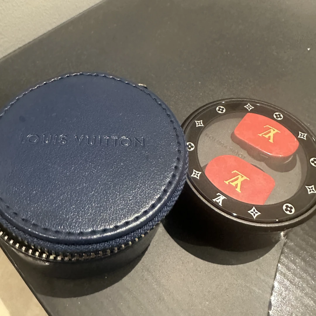 lv 路易威登 二代蓝牙logo耳机/带盒/98新