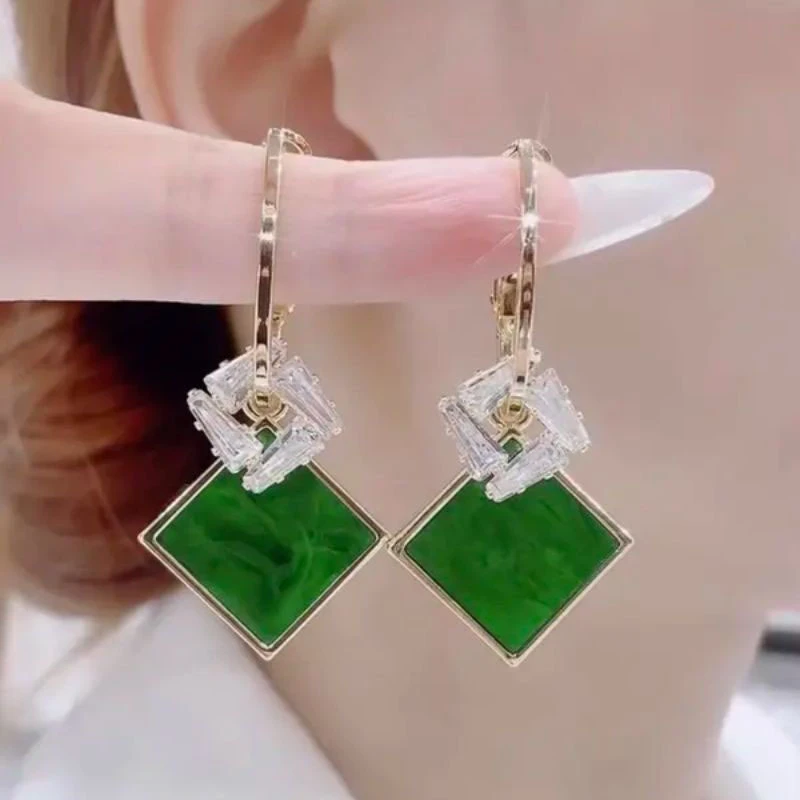 铜合金合成锆石耳饰 A401时尚大气名媛几何方形精致百搭耳环