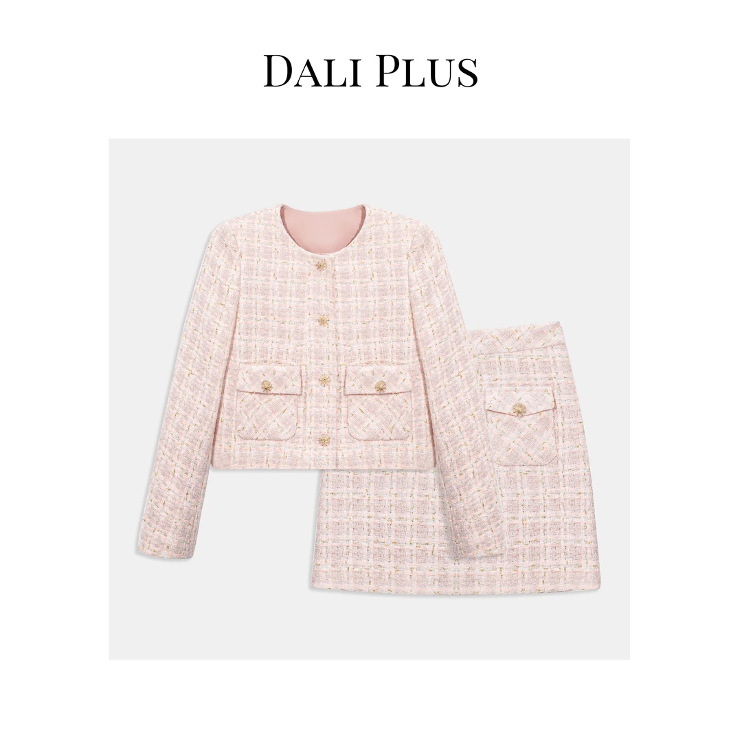 DALI PLUS甜美风时髦显嫩显白 粉色粗花呢小香风上衣外套-MCA1921