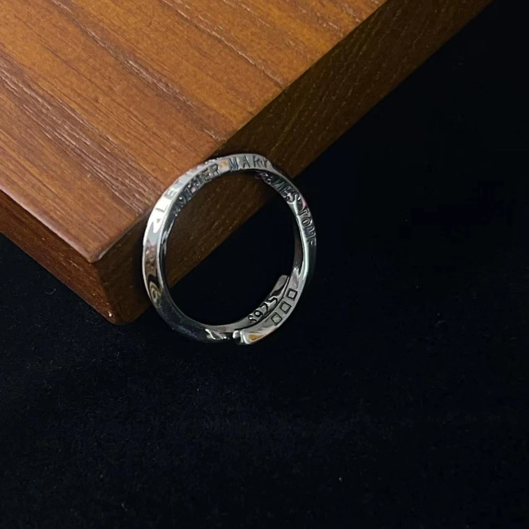 925银戒指 莫比乌斯扭纹字母戒指情侣简约