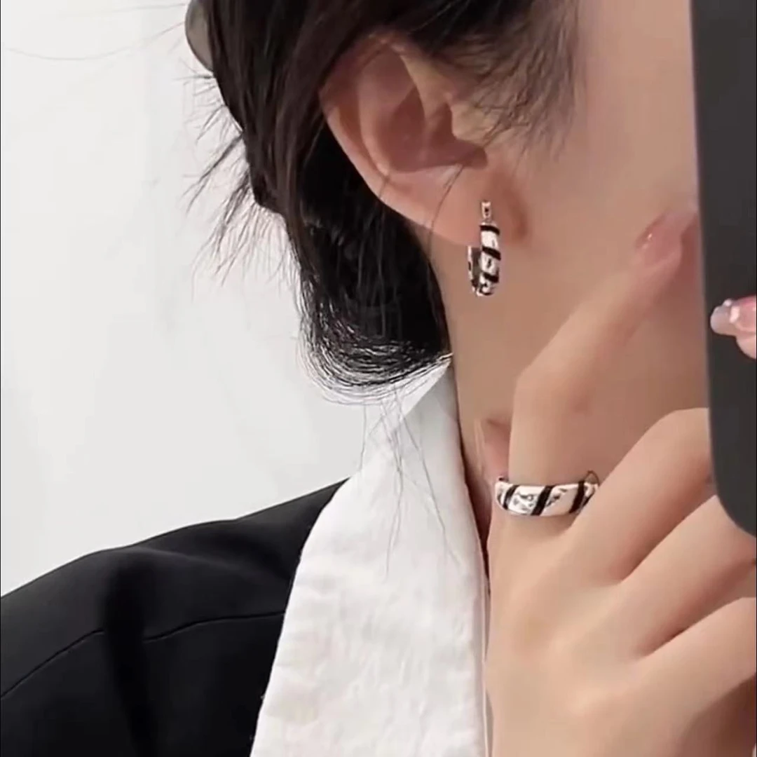 qing ni/青你 925银戒指 重工黑色条纹戒指耳圈