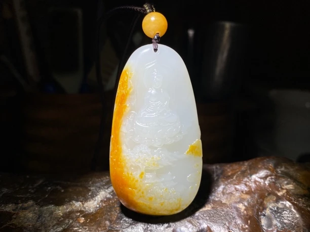 和田玉巧雕【飞天观音】工艺精湛设计独特、玉质细腻皮色油润