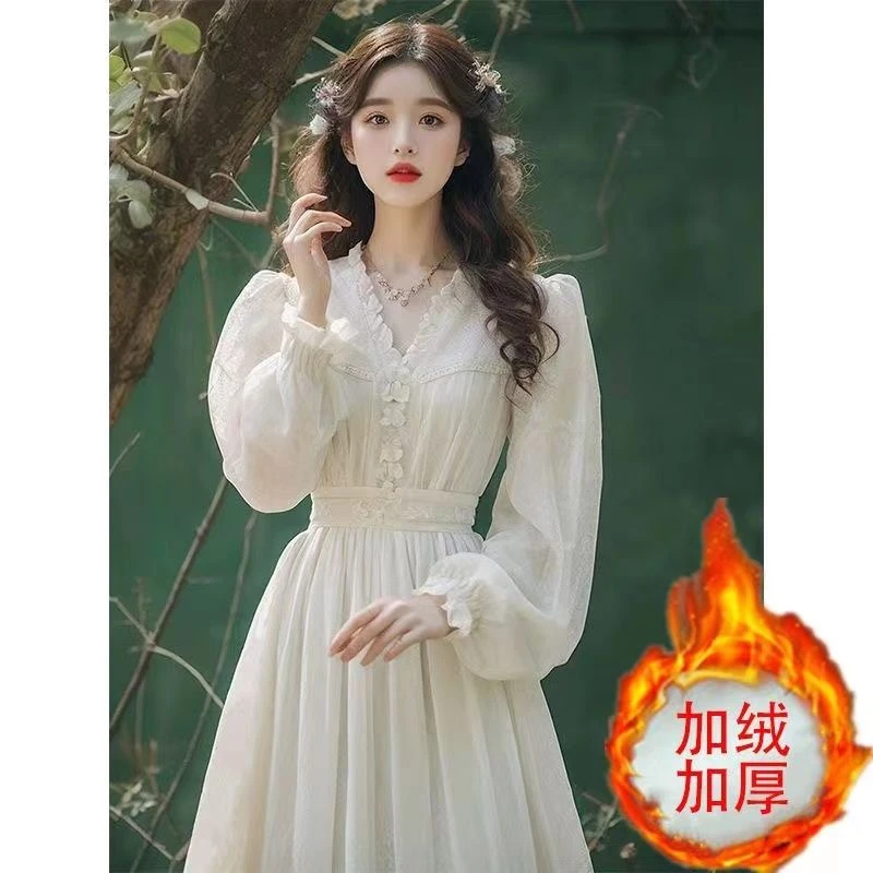 加绒加厚法式小香风白色连衣裙子冬季新款女装在逃公主古着裙
