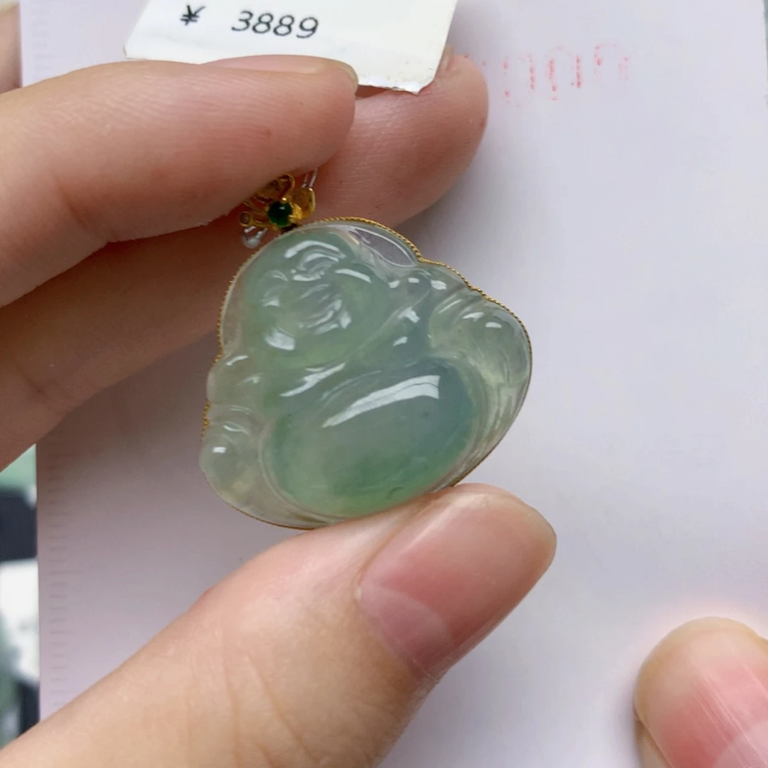 翡翠颈饰18K金镶嵌佛