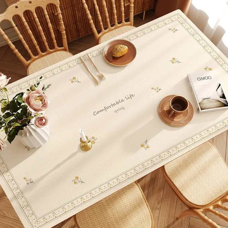 皮革餐桌垫轻奢高级感免洗防油防水防烫桌面垫茶几布台布