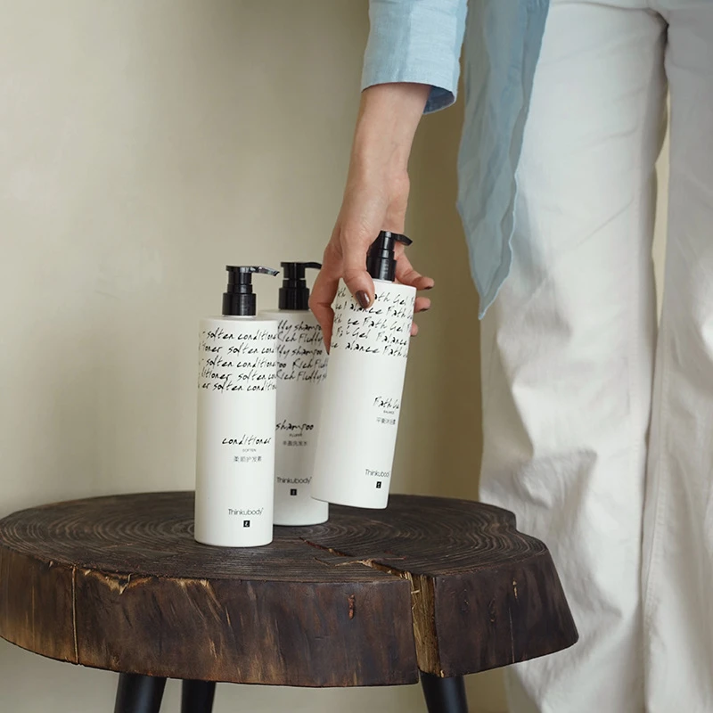 ins家用500ml英国THINKUBODY蓬松柔顺洗发水沐浴露美容院身体乳液