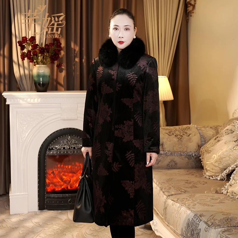 妈妈装金丝绒棉衣中老年女装风衣外套毛领大码中长款过膝棉服