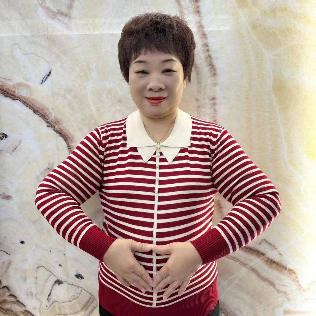 2024新款妈妈装秋季时尚翻领条纹长袖薄款毛衫