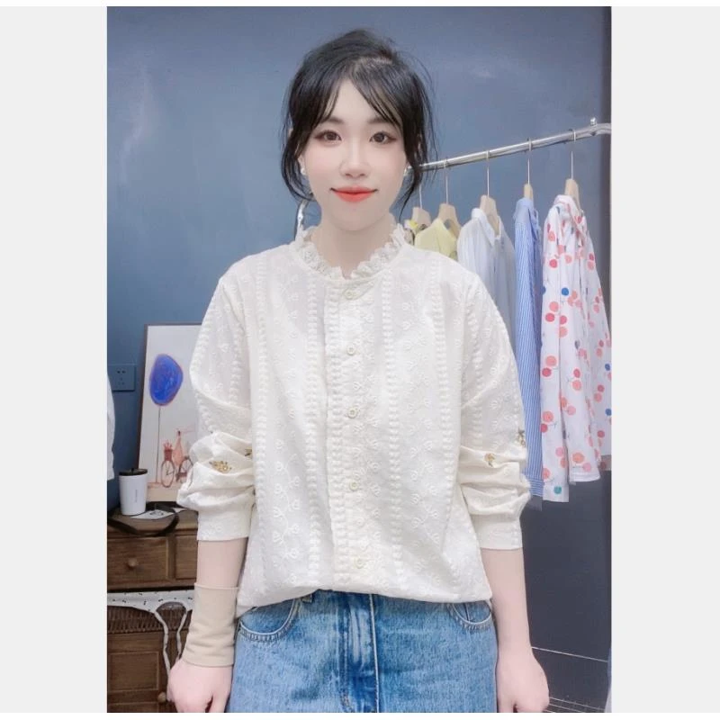 秋季新款文艺重工提花刺绣甜美纯色花边长袖衬衫女宽松打底上衣