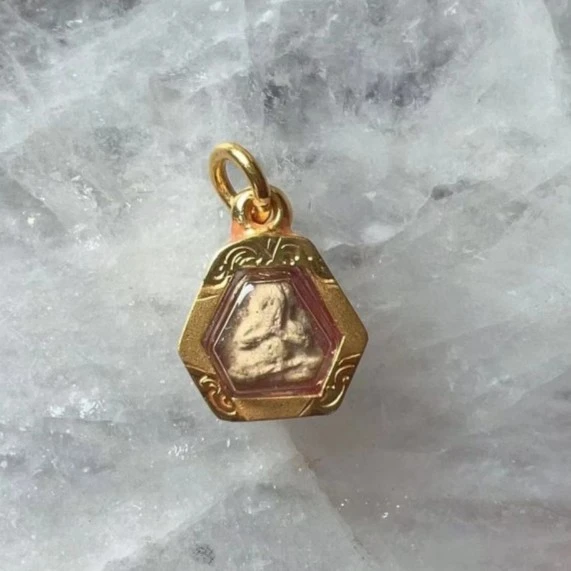 铜合金亚克力吊坠 TG1213迷你掩面小吊坠