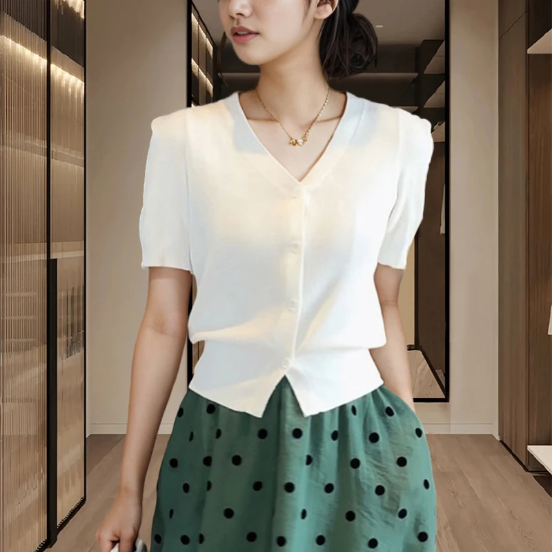 洋气短袖t恤v领开衫女2025夏季新款薄款修身短款收腰显瘦正肩上衣