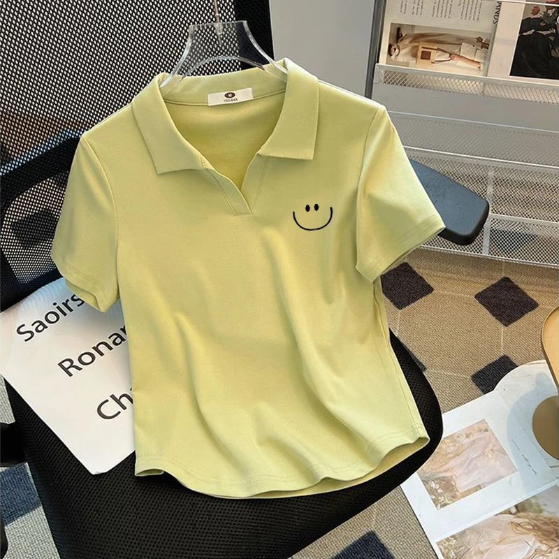 大码女装笑脸刺绣polo领短袖t恤夏季新款微胖mm弧形下摆宽松上衣
