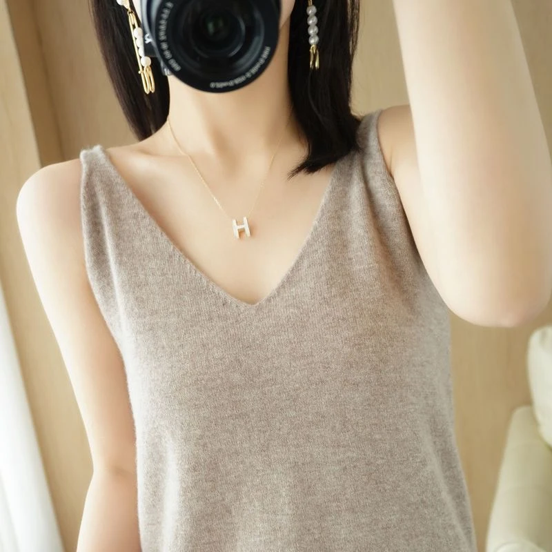 针织吊带背心女v领套头2023春夏新款内搭宽松小香风简约针织衫