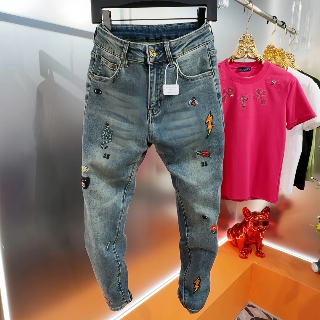 秋季新款时尚弹力刺绣牛仔裤潮流痞帅重工艺轻奢小脚裤百搭男裤