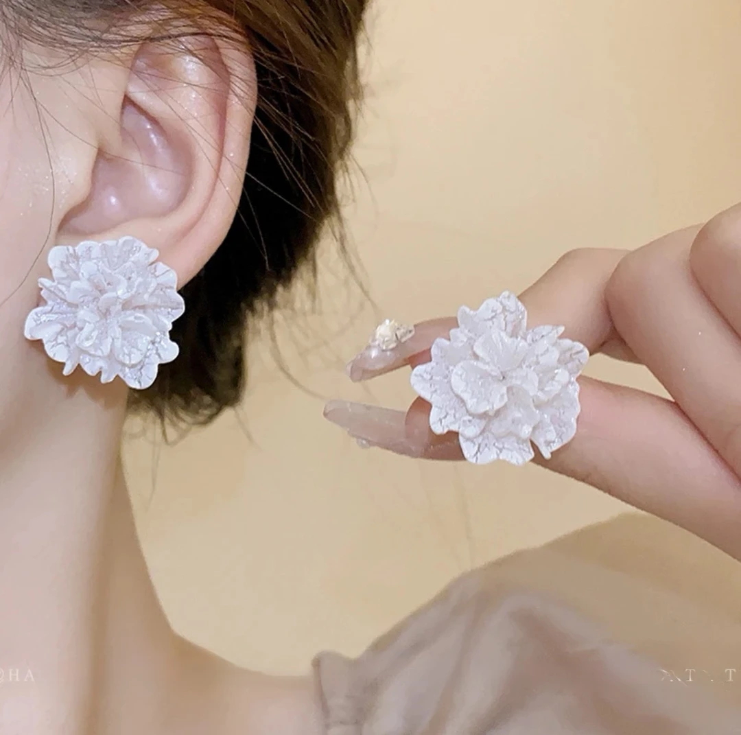 合金树脂耳饰 7056《水冰花花》森系超仙甜美白色花朵冰裂纹花瓣