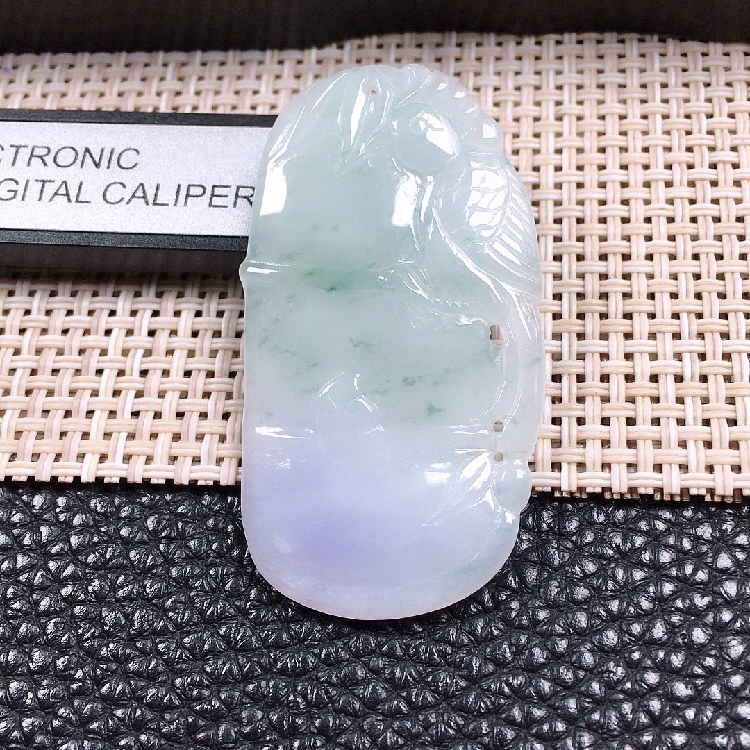 缅甸天然翡翠冰透春带彩紫罗兰节节高升挂坠尺寸：48.4×25.8×5mm