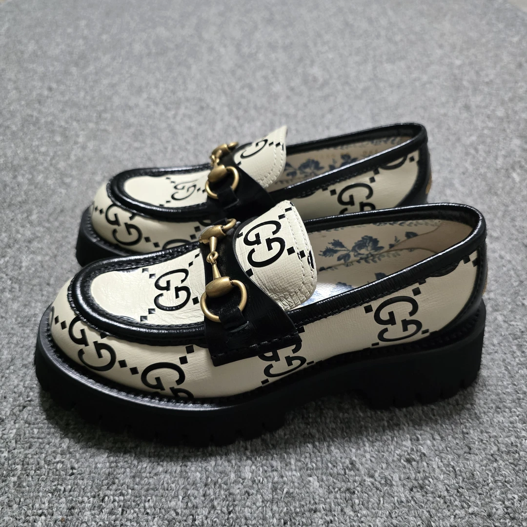 全新/35码/古驰/Gucci/黑白满印马衔扣乐福鞋/BF00374