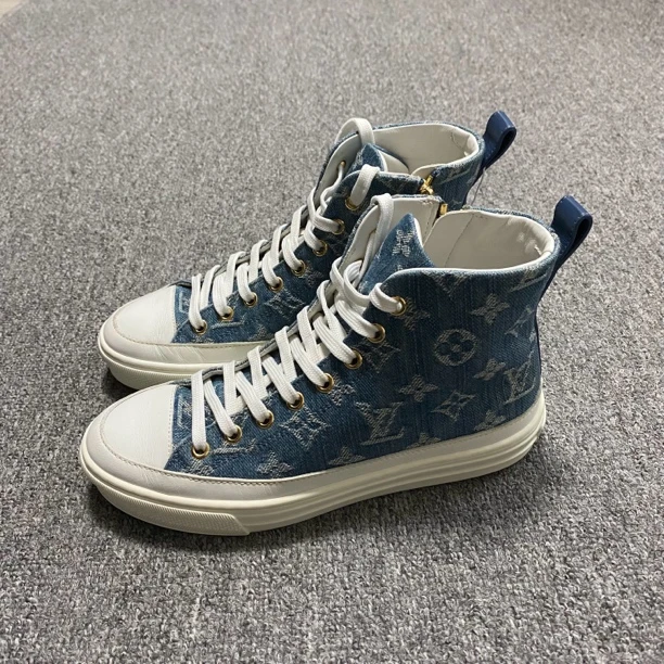 95新 LouisVuitton/路易威登 98新/35.5码/满印高帮板鞋/BF00574