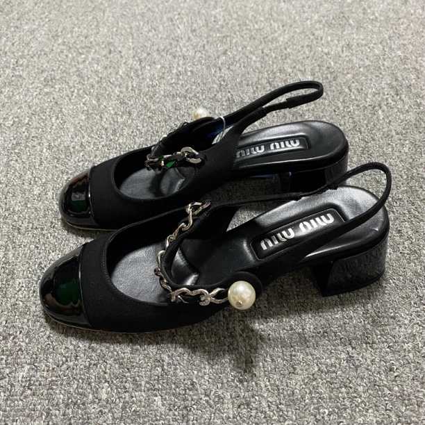 95新 MIU MIU/缪缪 98新/36码/经典黑色玛丽珍高跟鞋/BF00439