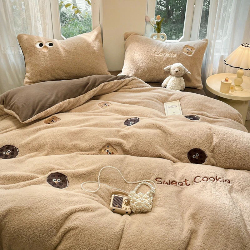 冬季加厚保暖卡通绵羊绒四件套高克重牛奶绒刺绣被套床单三件套