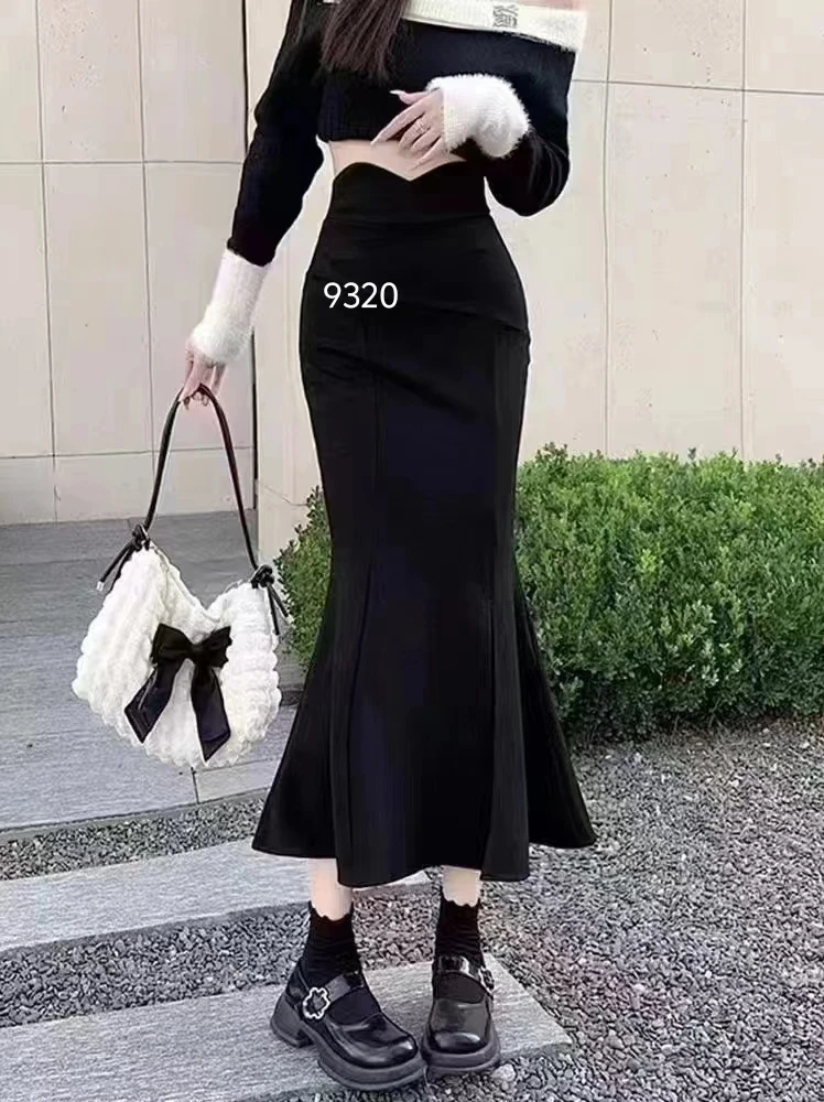 自由雀 7仓N4-6-9320  黑色半身鱼尾裙68