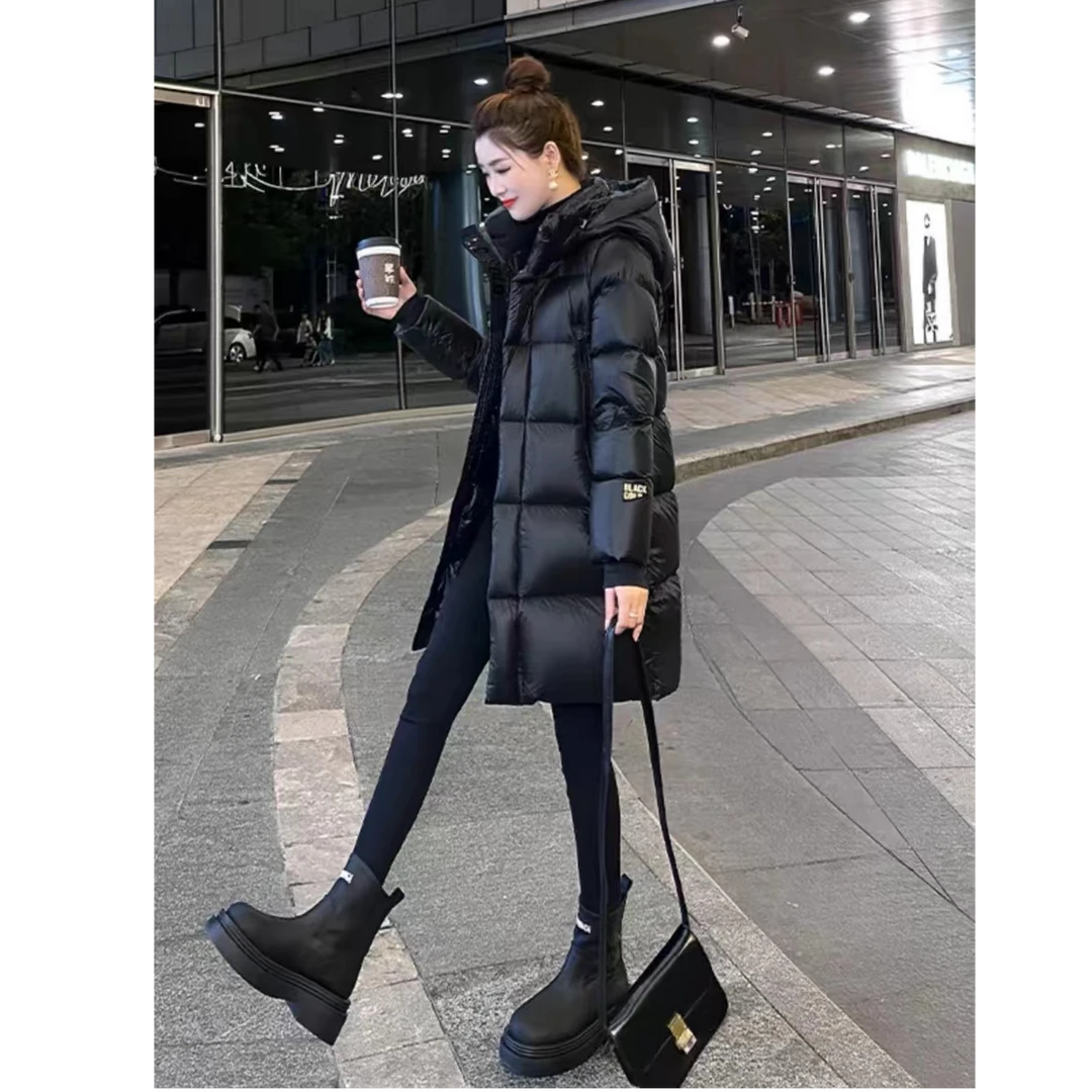 【粉丝专享】2024新款时尚百搭连帽中长款黑色金色标鸭绒外套0734