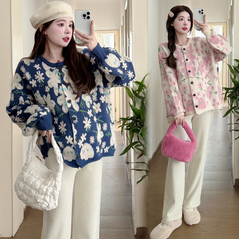 【漆梦】孕妇装秋冬新款洋气时髦设计感减龄绣花冬季开衫毛衣外套