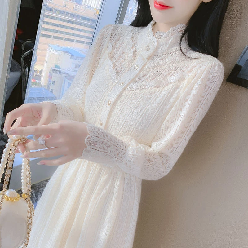 小个子配大衣内搭打底冬裙秋冬2023新款法式加绒加厚蕾丝连衣裙女