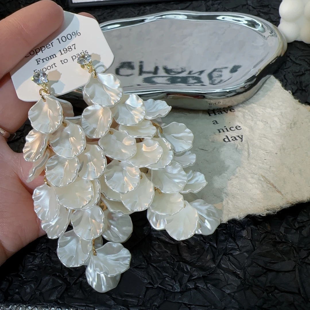 铜合金仿珍珠耳饰 韩版法式花瓣长款气质耳环