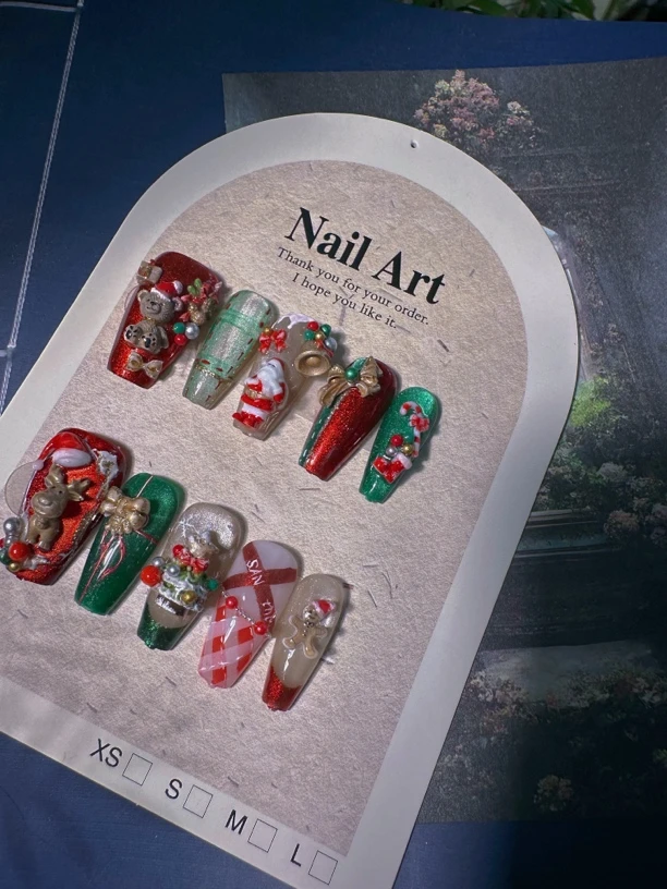 圣诞节黑色绿色猫眼雕花穿戴甲法式可爱显白网红款