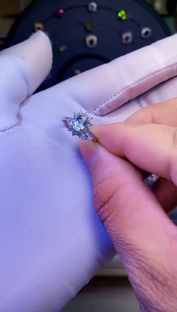 【闪购商品】海蓝宝石戒圈银S925镶嵌.......