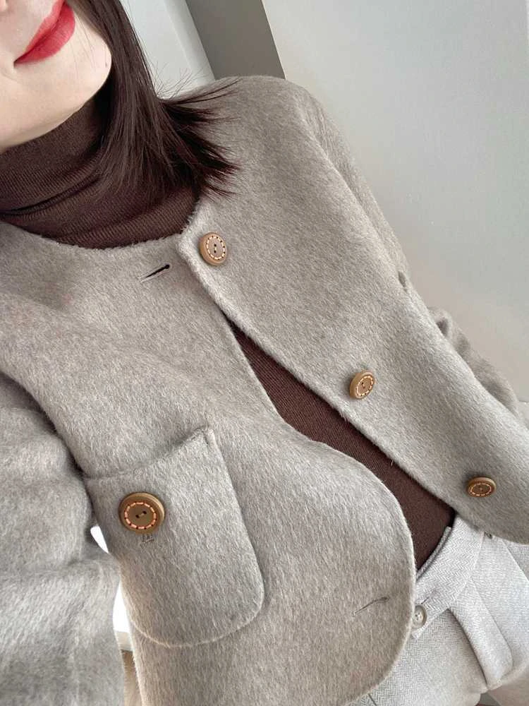 精致复古小众高级感短外套女秋冬时髦宽松洋气显瘦小个子毛呢上衣