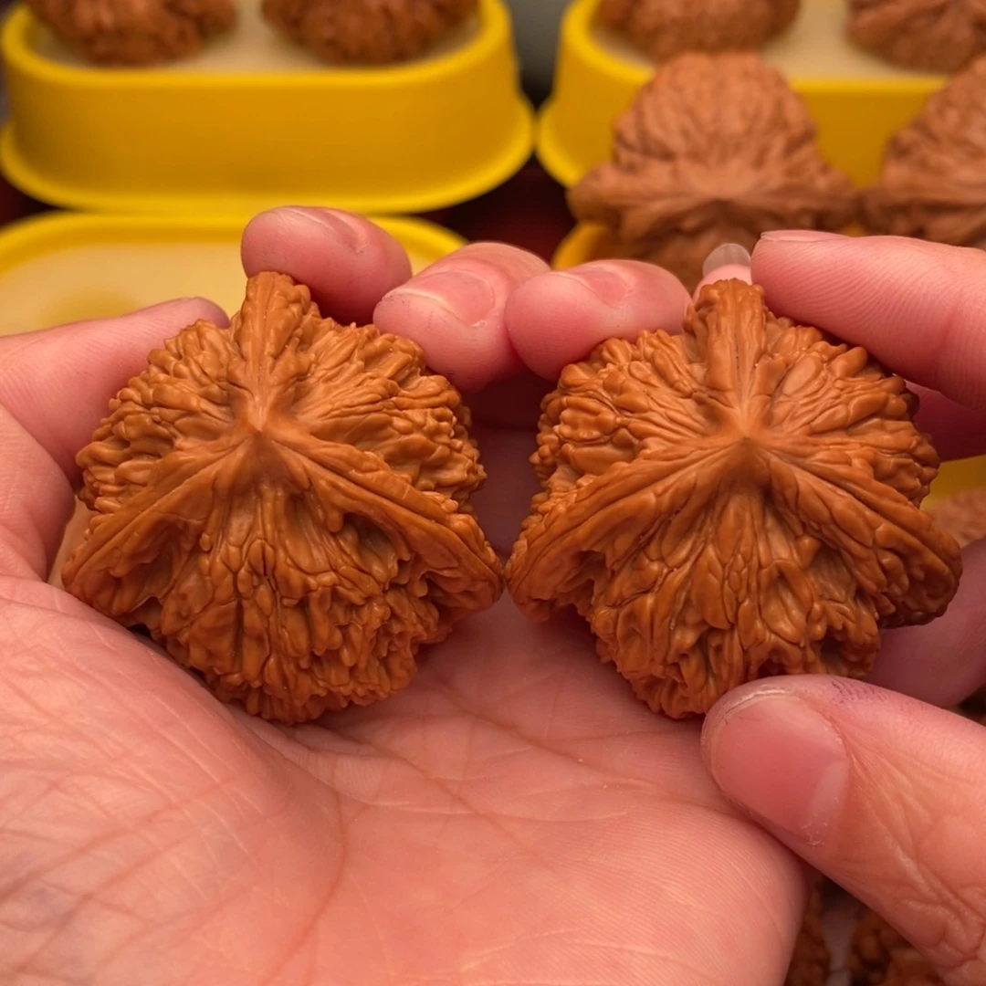 文玩核桃把件虎头奔43