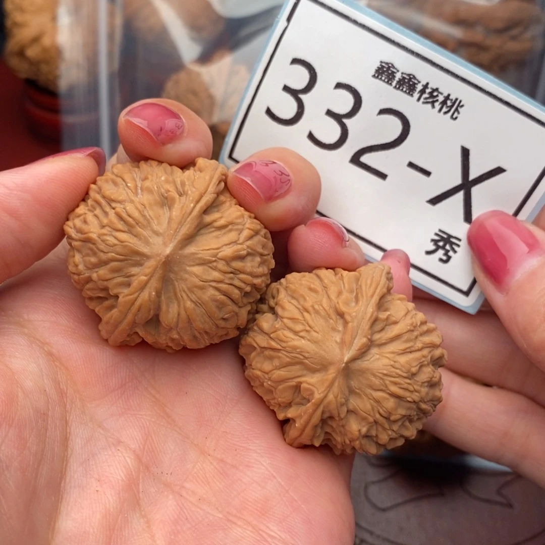 文玩核桃把件全品龙胆35