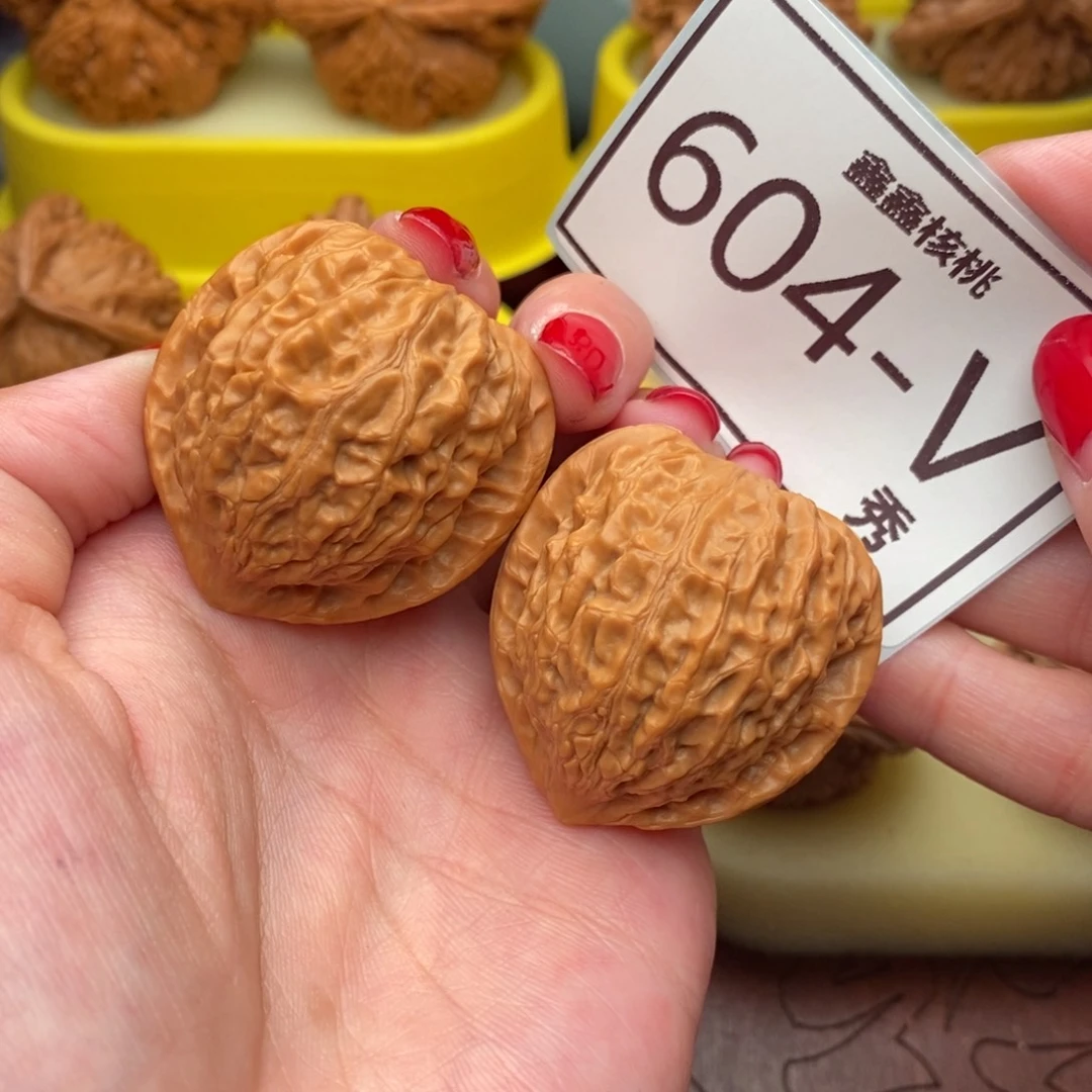 文玩核桃把件金牛37……