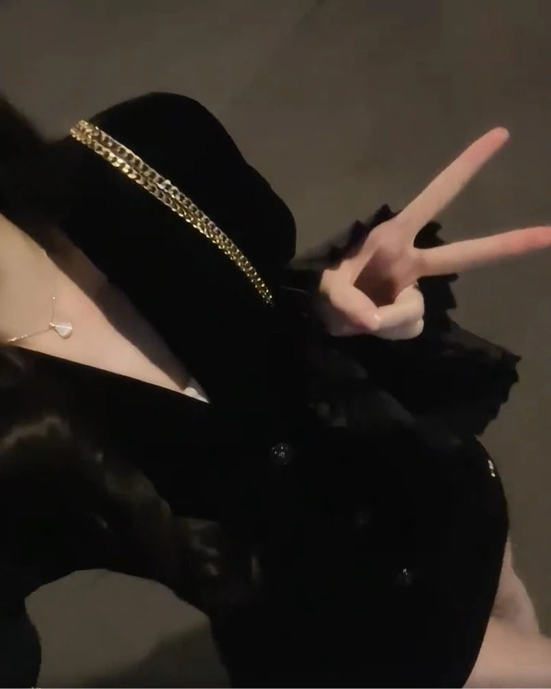 【YiJia】小香风秋季新气质高级黑色丝绒西装外套半身裙裤套装韩系