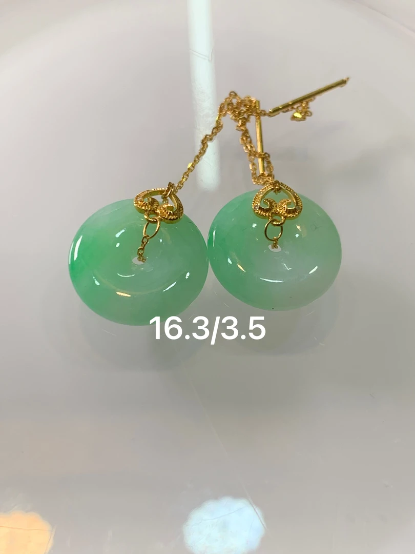 天然翡翠A货甜绿平安扣耳环耳坠佩戴美丽精致时尚