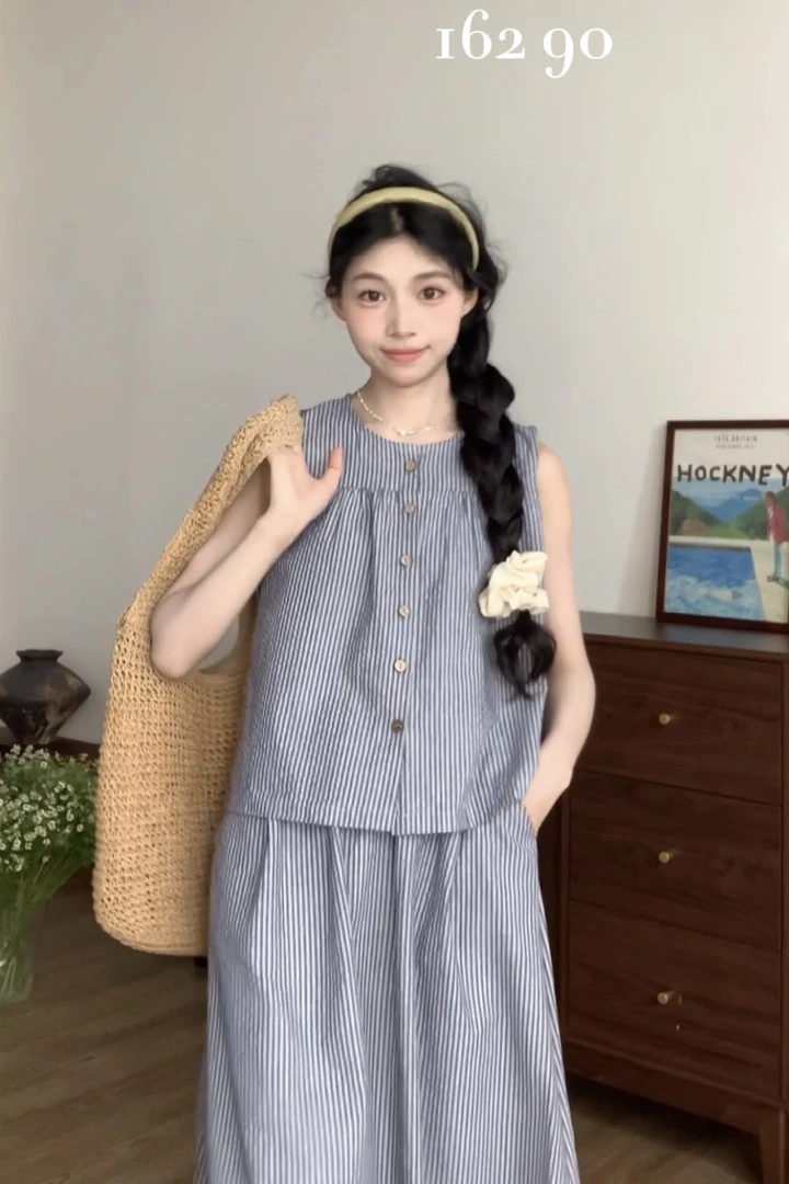 1801 “提拉米苏”简约无袖条纹套装