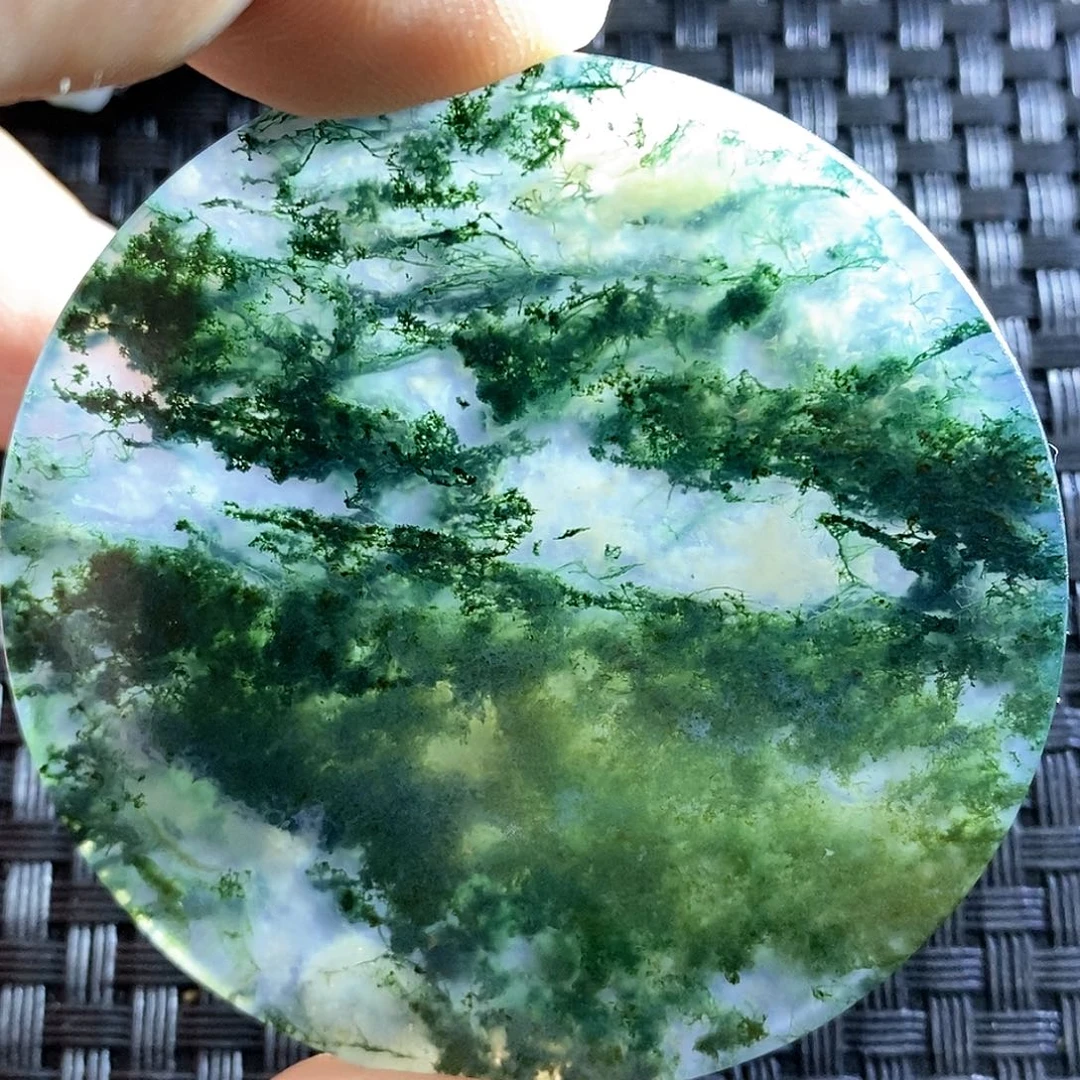 玛瑙/玉髓颈饰未镶嵌?