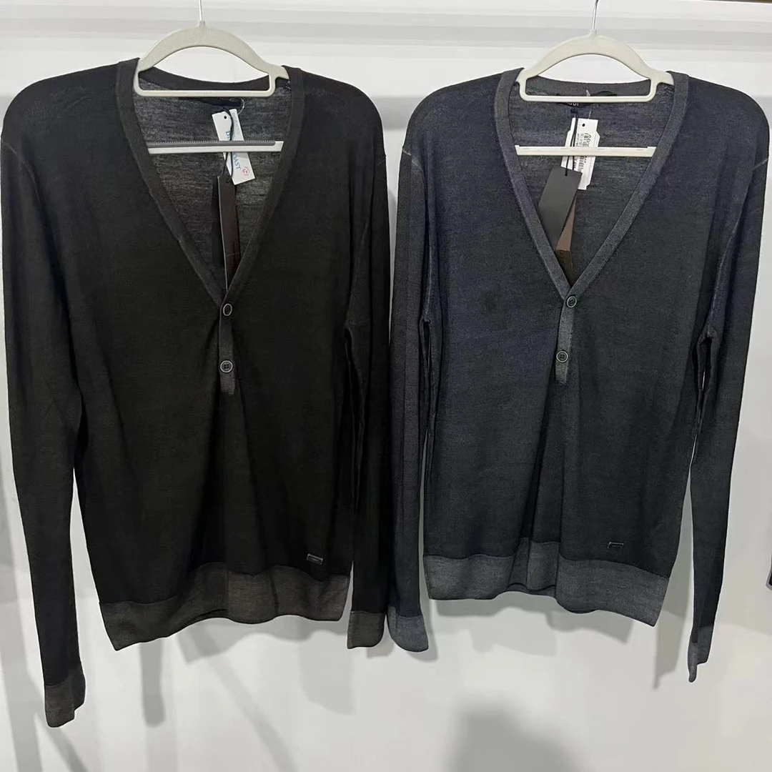 B1604 男士V领两粒扣休闲长袖针织衫(微瑕)