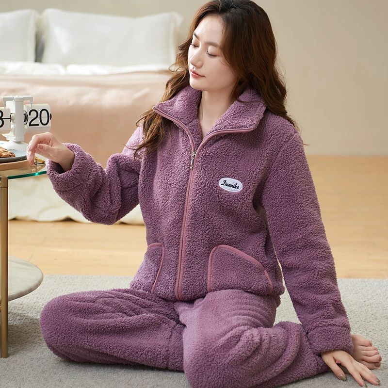 法兰绒睡衣女士长袖秋冬保暖拉链宽松珊瑚绒家居服套装可外穿冬季